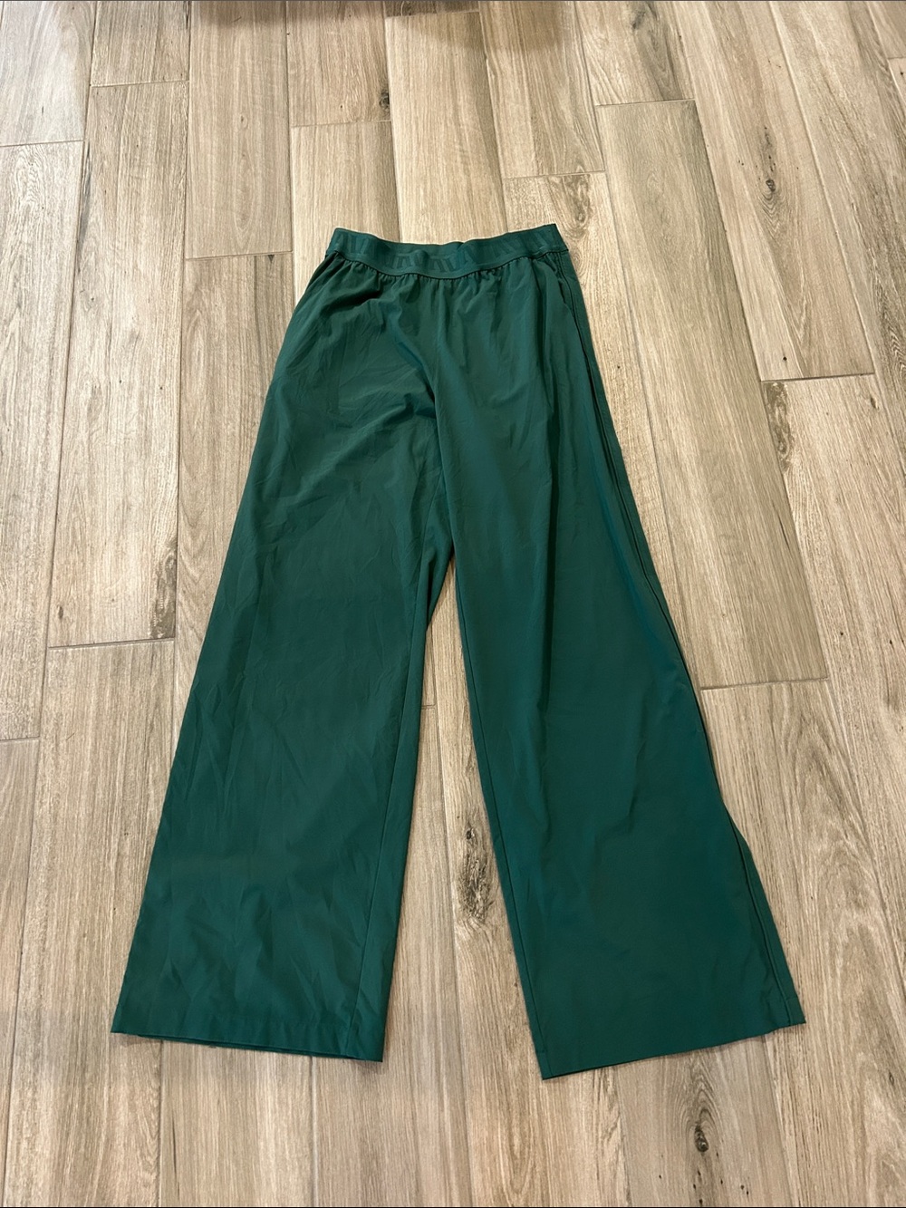 Vuori Forest Green Wide-Leg Pull-On Pants